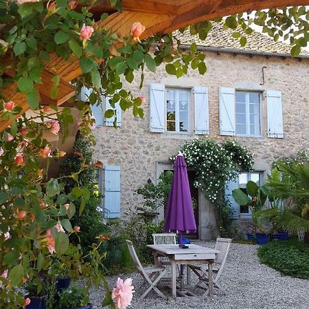 Chambres D'Hotes Du Presbytere La Bastide-l'Eveque Bagian luar foto