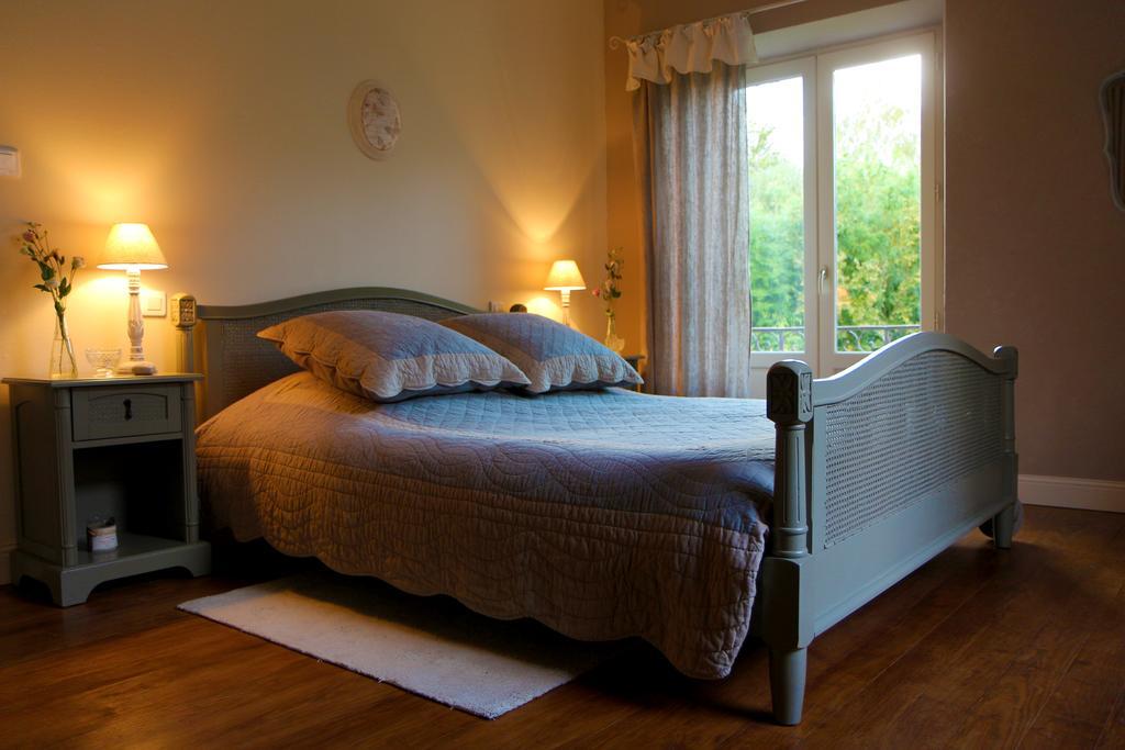 Chambres D'Hotes Du Presbytere La Bastide-l'Eveque Bagian luar foto