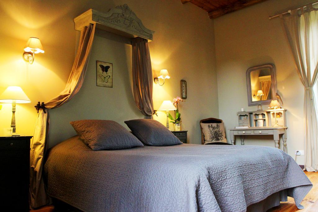 Chambres D'Hotes Du Presbytere La Bastide-l'Eveque Bagian luar foto