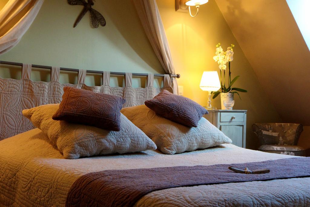 Chambres D'Hotes Du Presbytere La Bastide-l'Eveque Bagian luar foto