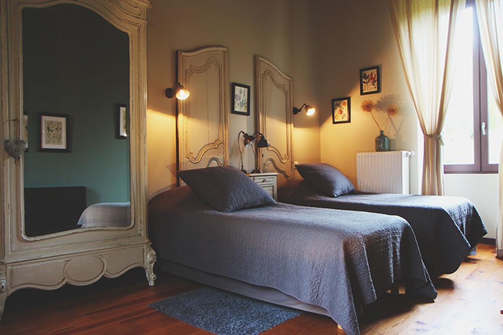 Chambres D'Hotes Du Presbytere La Bastide-l'Eveque Bagian luar foto