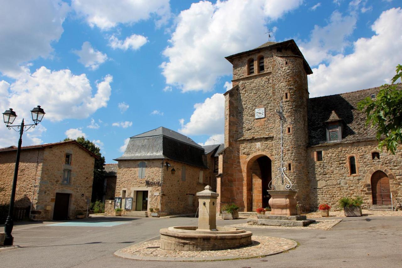 Chambres D'Hotes Du Presbytere La Bastide-l'Eveque Bagian luar foto
