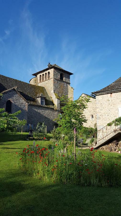 Chambres D'Hotes Du Presbytere La Bastide-l'Eveque Bagian luar foto