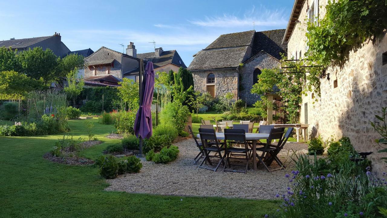 Chambres D'Hotes Du Presbytere La Bastide-l'Eveque Bagian luar foto
